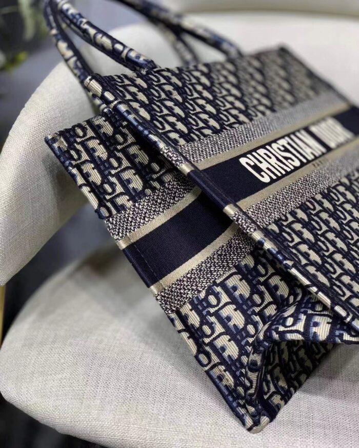 Alternative view of DIOR MEDIUM BOOK TOTE BLUE DIOR OBLIQUE EMBROIDERY 36CM M1296ZRIW M928