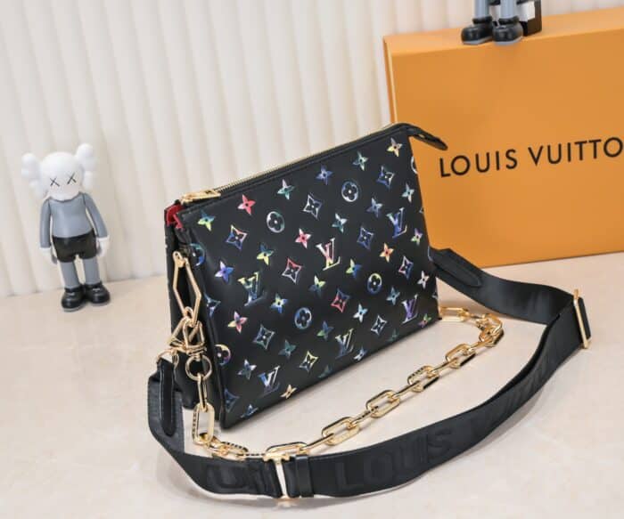 Alternative view of LOUIS VUITTON COUSSIN PM BLACK 26CM M21353