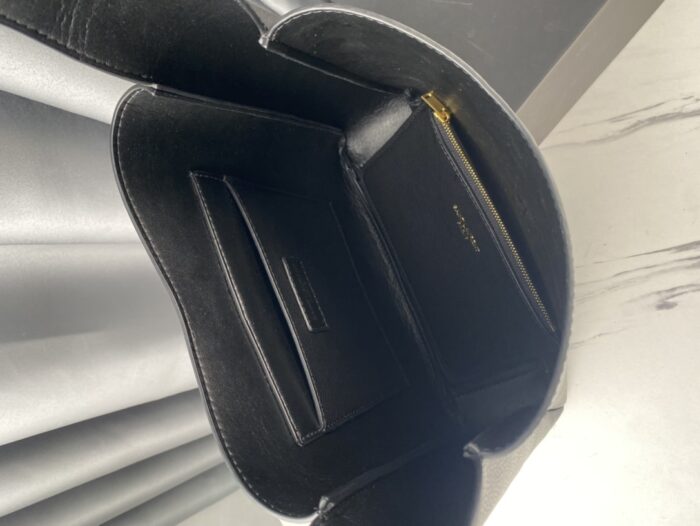 Alternative view of SAINT LAURENT LE 5 À 7 SOFT SMALL HOBO BAG IN SMOOTH LEATHER BLACK 713938AAAUQ1000