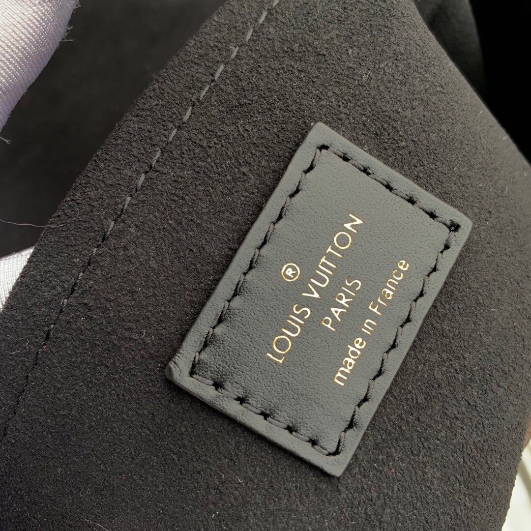 LOUIS VUITTON LOCKY BB BLACK M44141 - Image 2