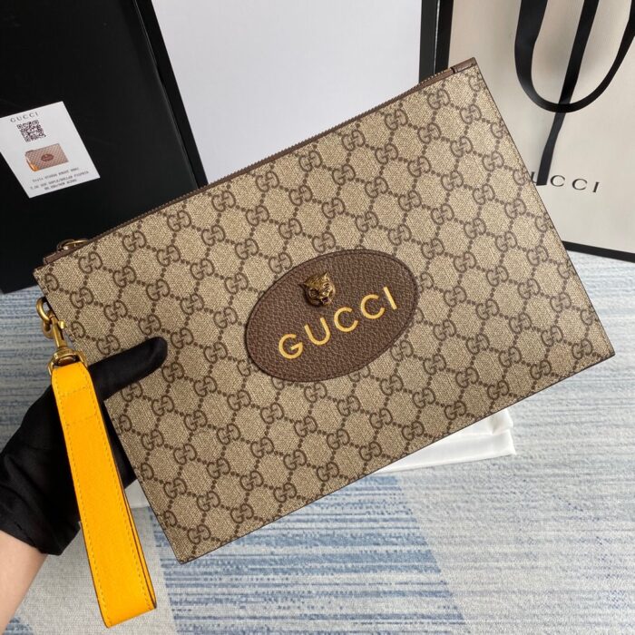 Alternative view of GUCCI NEO VINTAGE GG SUPREME POUCH BEGIE 30CM 473956 K9GOT 8861