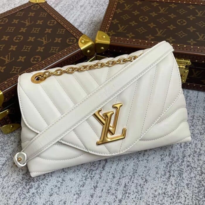 Alternative view of LOUIS VUITTON NEW WAVE CHAIN BAG MM IVORY 24CM M58549