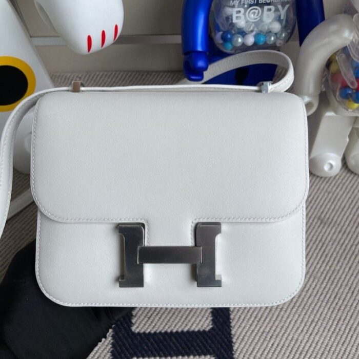 Alternative view of HERMES CONSTANCE SWIFT WHITE SILVER HARDWARE 18CM