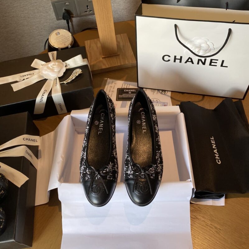 Alternative view of Chanel Plain Toe Rubber Sole Casual Style Tweed Black