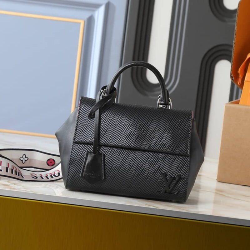 Alternative view of LOUIS VUITTON CLUNY MINI EPI LEATHER BLACK 20CM M58925