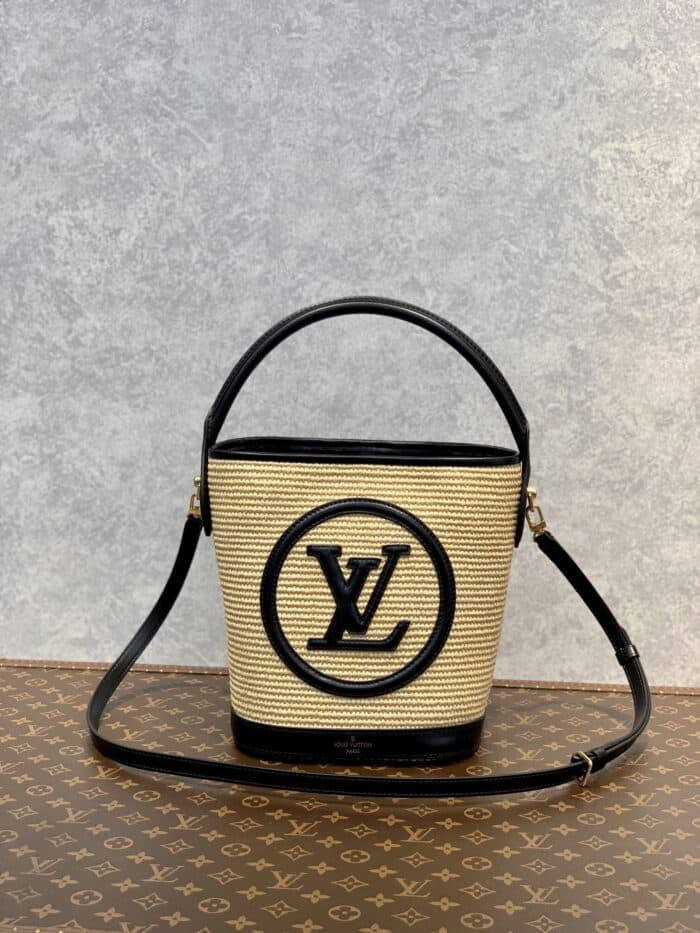 Alternative view of LOUIS VUITTON PETIT BUCKET BLACK 24CM M59961