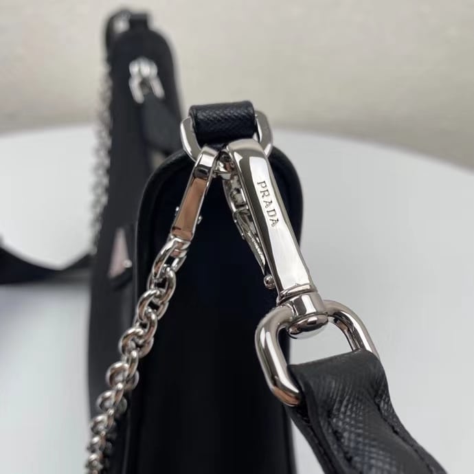 Alternative view of PRADA MINI RE-EDITION 2005 RE-NYLON BLACK WITH RED LOGO