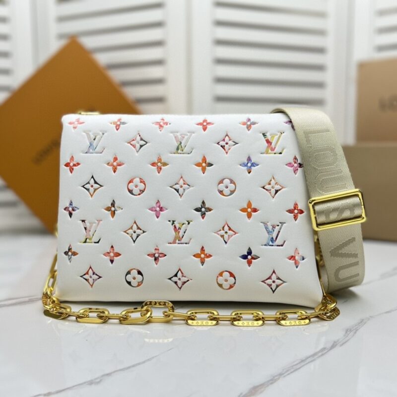Alternative view of LOUIS VUITTON BOLSO COUSSIN PM WHITE 26CM M21209
