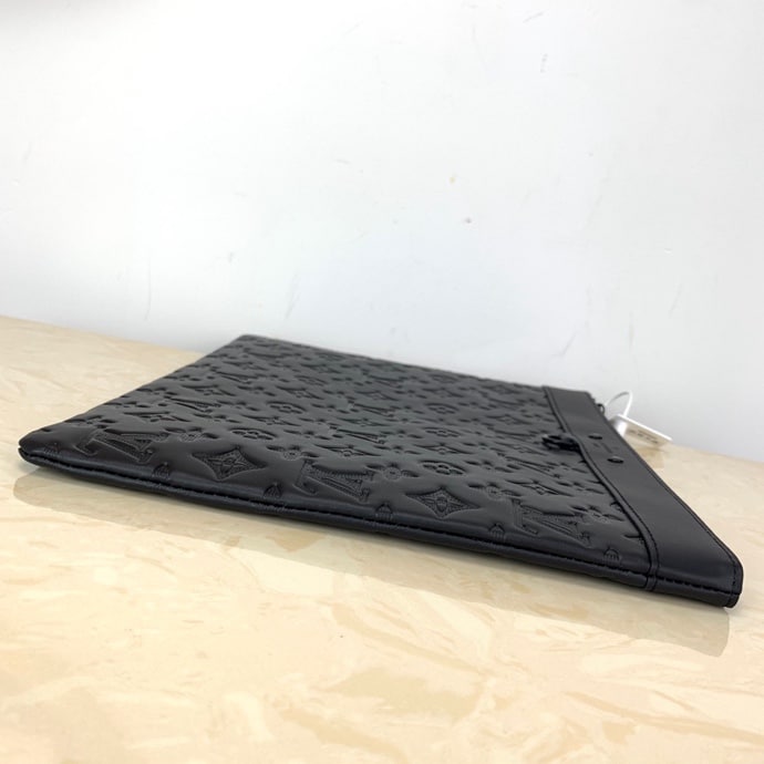 Alternative view of Louis Vuitton Pochette Apollo Monogram Shadow M62903