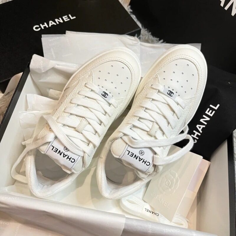 Alternative view of CHANEL RUNNER TRAINER SNEAKERS WHITE G35934