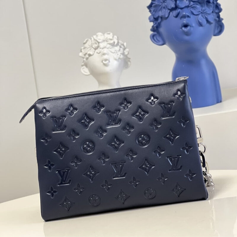 Alternative view of LOUIS VUITTON COUSSIN PM BLUE 26CM M20379