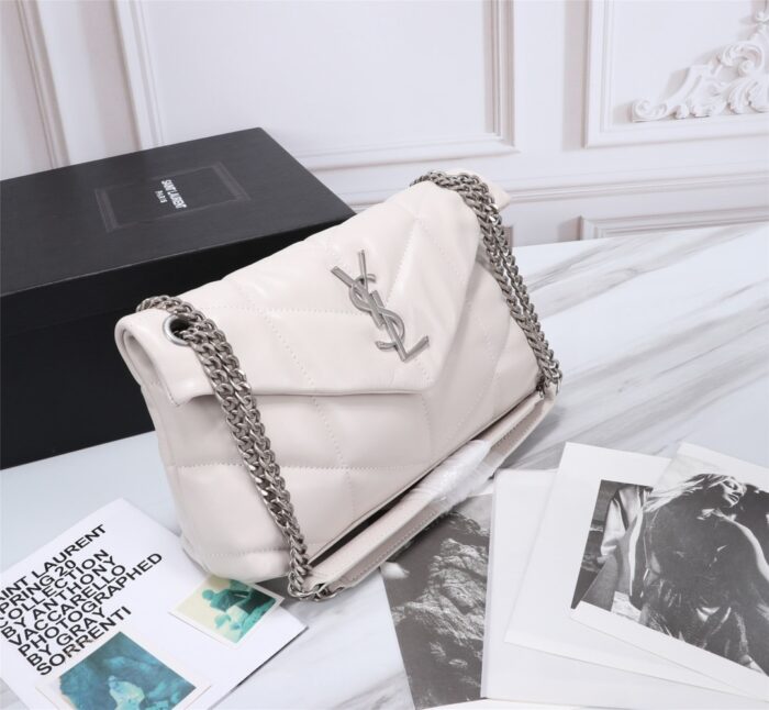 Alternative view of SAINT LAURENT LOULOU SMALL CHAIN BAG IN MATELASSÉ Y WHITE SILVER 29CM 494699DV7269207