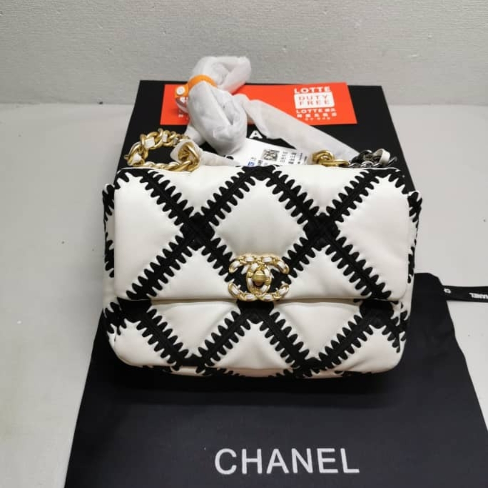 CHANEL 19 FLAP BAG CROCHET GOLD AND SILVER TONE WHITE BLACK 24CM AS1160 B04824 C0200 - Image 2