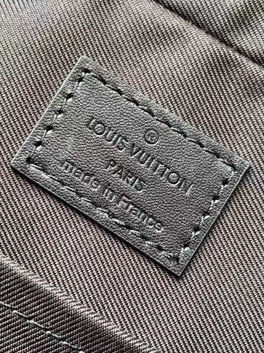 LOUIS VUITTON TRIO MESSENGER BAG 24CM M69443 - Image 10