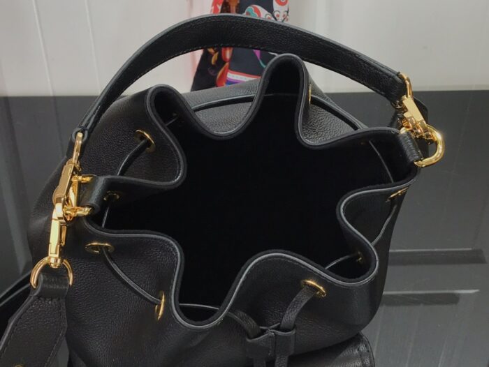 Alternative view of LOUIS VUITTON LOCKME BUCKET 23CM BLACK M57687
