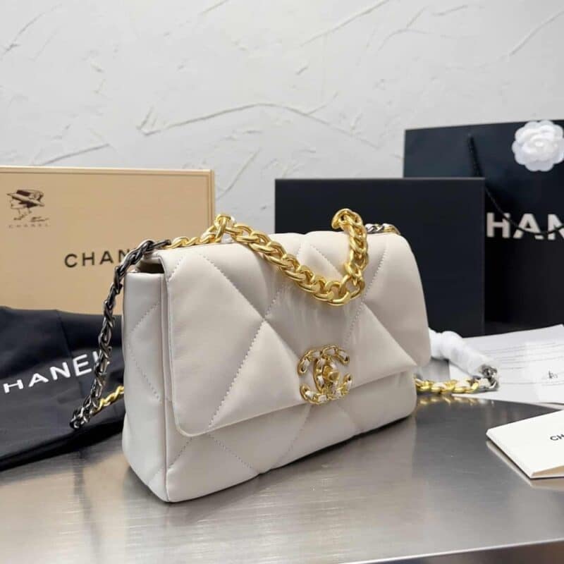 Alternative view of CHANEL 19 FLAP BAG SHINY GOLD AND SILVER TONE WHITE 26CM AS1161 B04852 10601