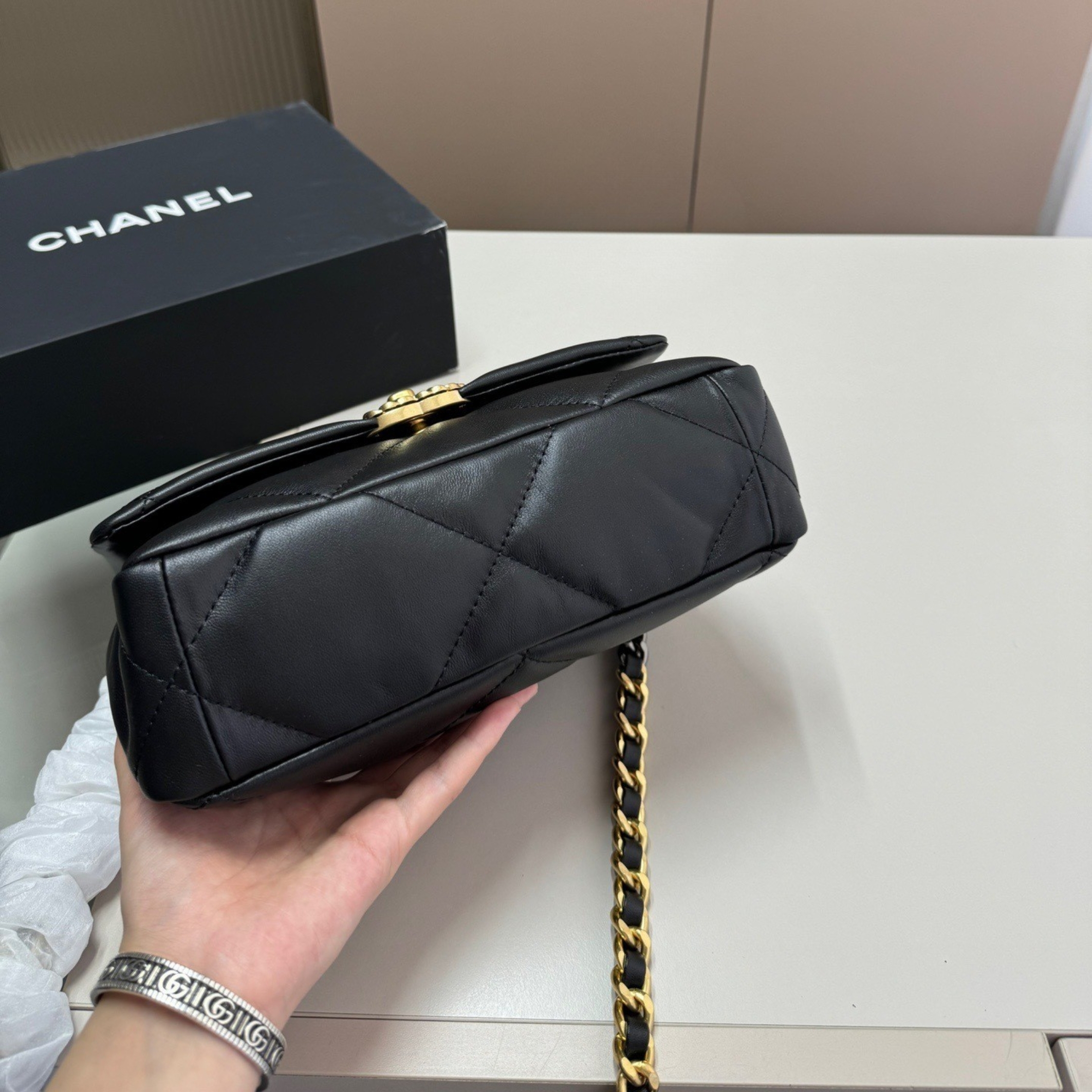 Chanel 19 Handbag Shiny Gold And Silver Tone Black 26Cm AS1160 B04852 94305 - Image 8