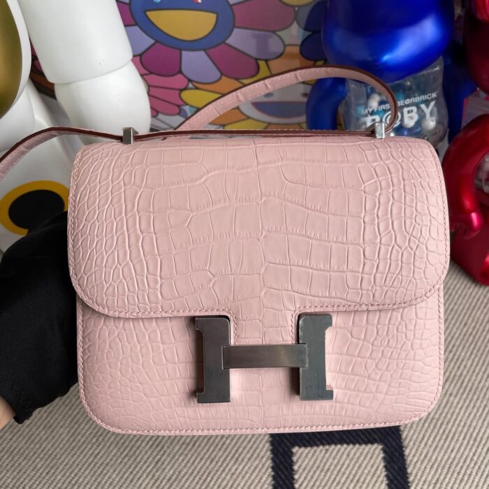 Alternative view of HERMES CONSTANCE ALLIGATOR MATT DREAMY PINK SILVER HARDWARE 18CM