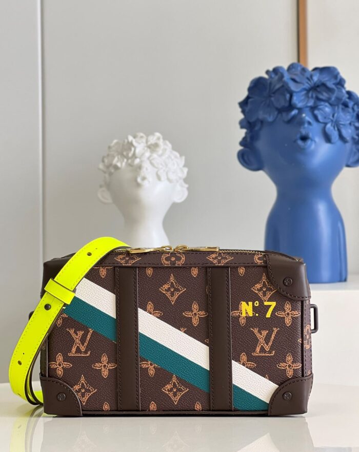 Alternative view of Louis Vuitton Monogram Soft Trunk Wareable Wallet M81246