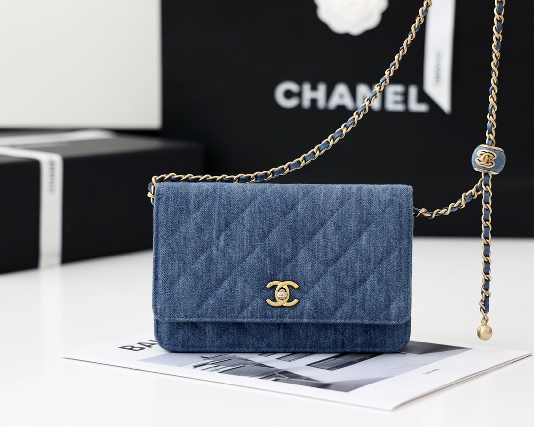 CHANEL PEARL CRUSH ON CHAIN DENIM BAG BLUE 19CM - Image 8