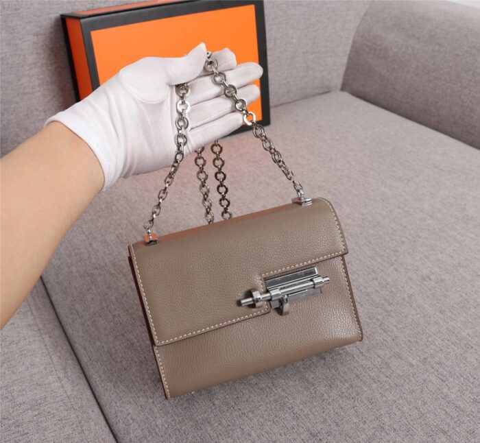 Alternative view of HERMES VERROU CHAINE BAG GREY 17CM