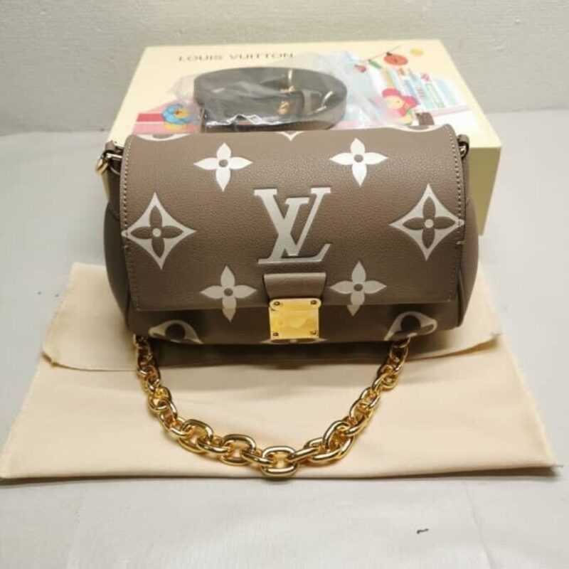 Alternative view of LOUIS VUITTON FAVORITE BICOLOR MONOGRAM BEIGE 24CM M45836