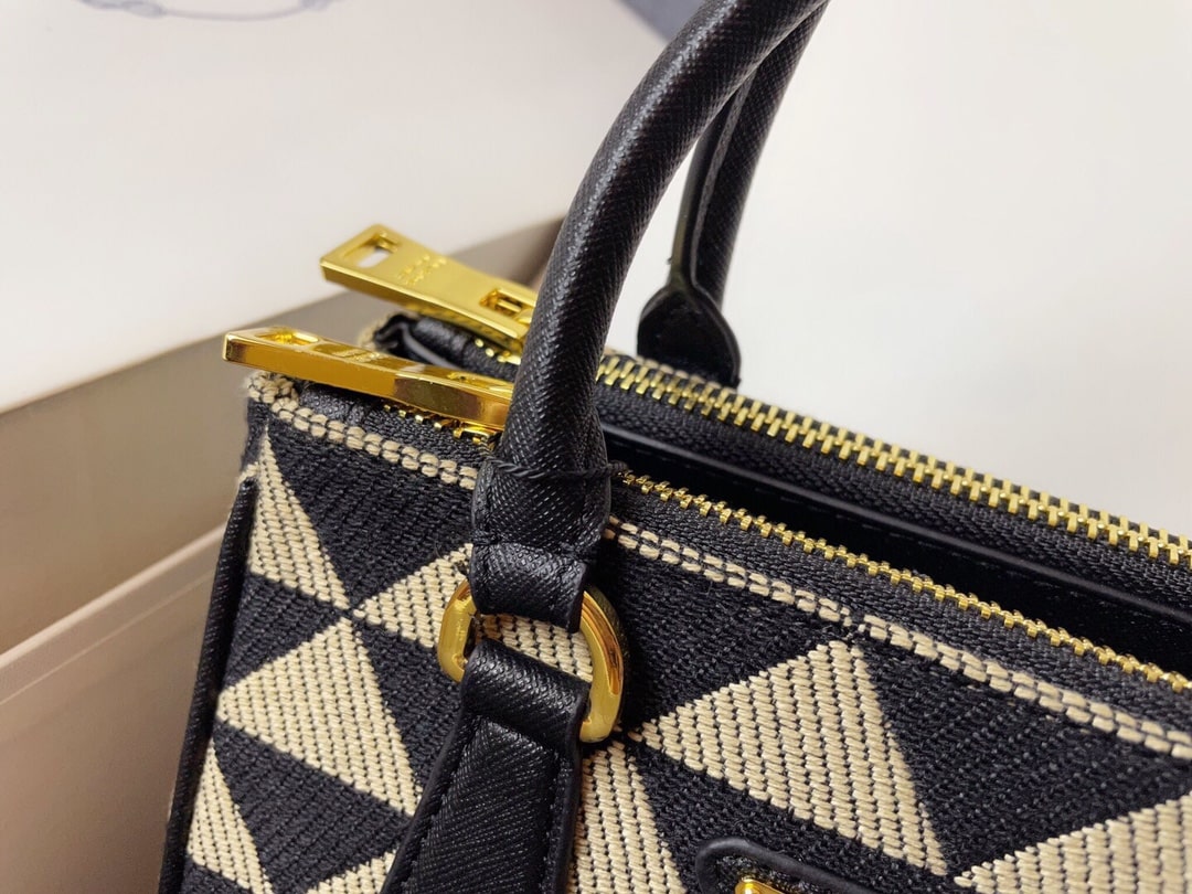 PRADA GALLERIA MINI BAG IN EMBROIDERED JACQUARD BLACK AND BEIGE 20CM 1BA906 2FKL F0Y30 V XOM - Image 6