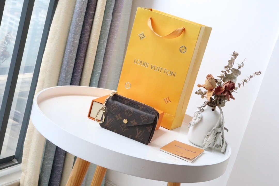 Louis Vuitton Card Holder Recto Verso Monogram M69431 - Image 4