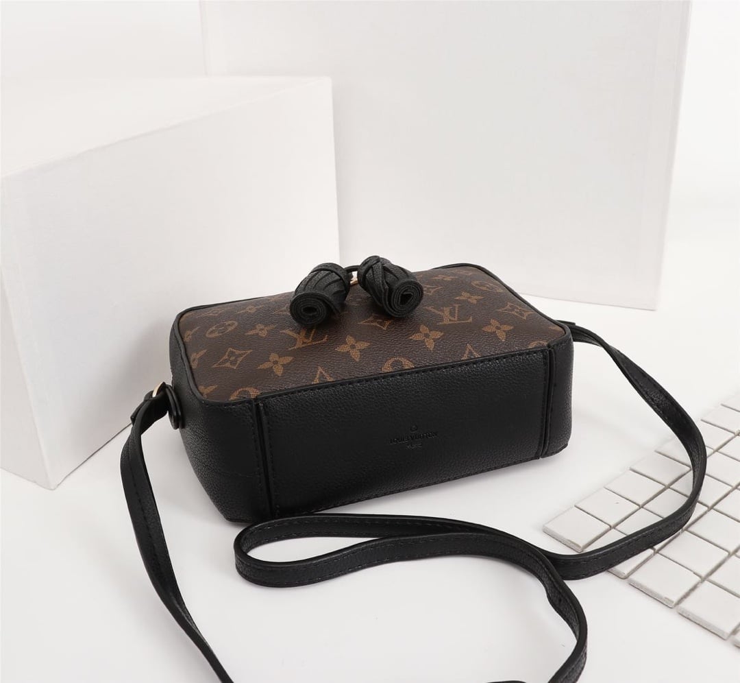 LOUIS VUITTON SAINTONG MONOGRAM CANVAS BLACK 22CM M43555 - Image 5