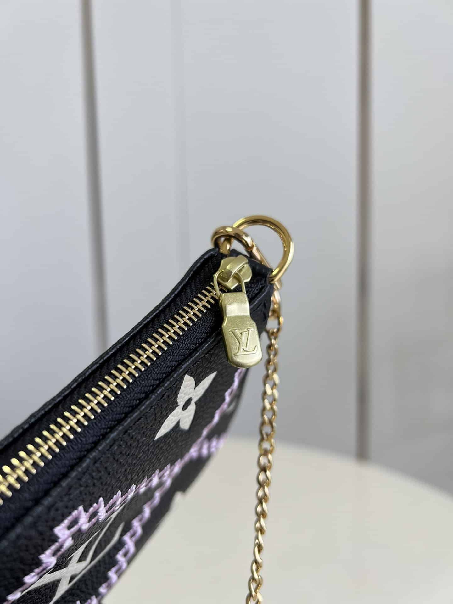 LOUIS VUITTON MINI POCHETTE ACCESSOIRES PINK M81140 - Image 6