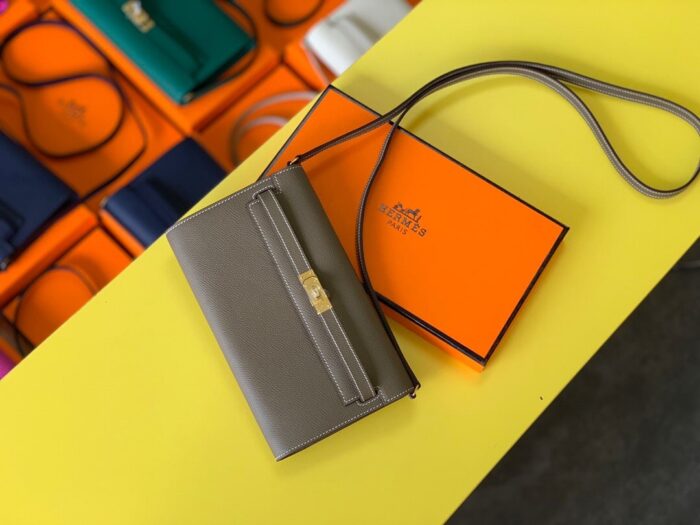 Alternative view of HERMES KELLY CLASSIQUE TO GO WALLET H080253CC18