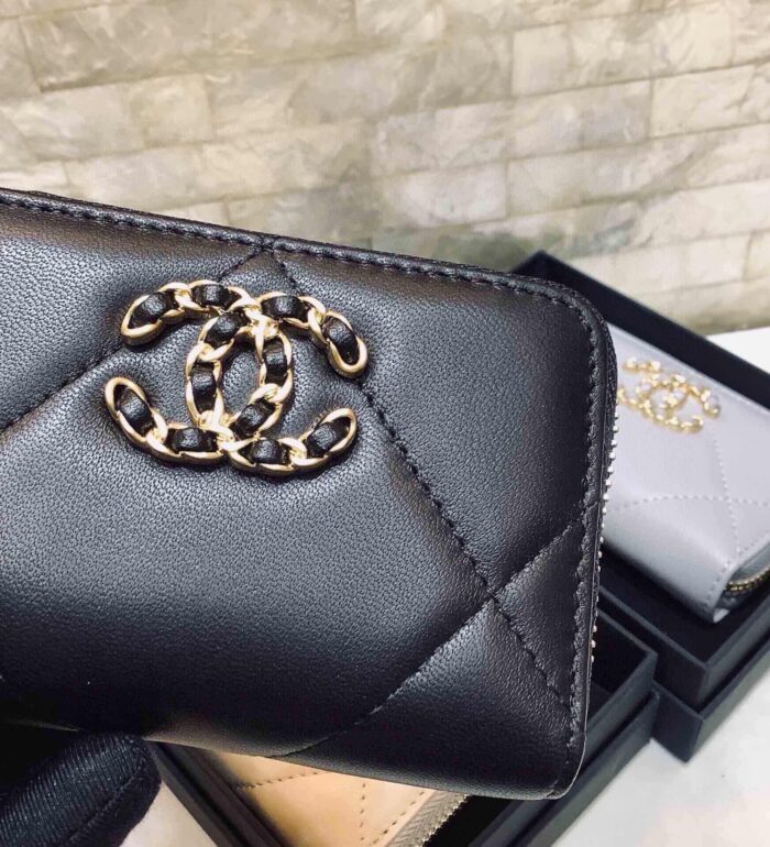 Alternative view of CHANEL 19 CARD HOLDER WITH ZIPPER LEATHER BLACK WALLET