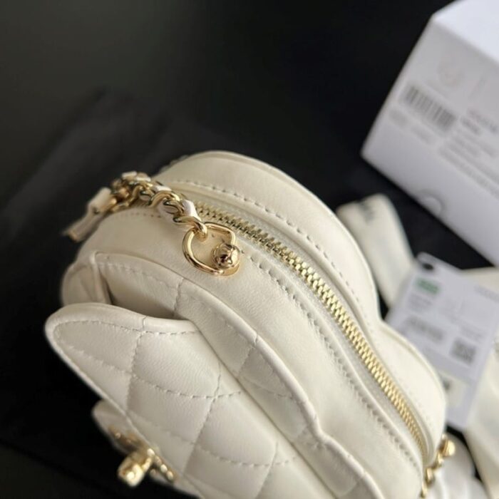 Alternative view of CHANEL HEART CLUTCH WITH CHAIN WHITE AP2784
