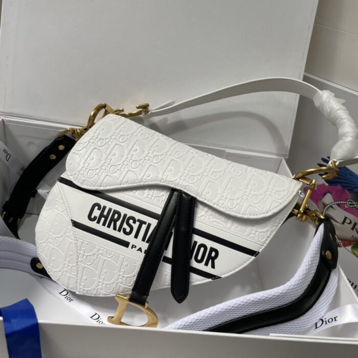 Alternative view of DIOR SADDLE WHITE OBLIQUE PERFORATED M0455CDDV 25CM