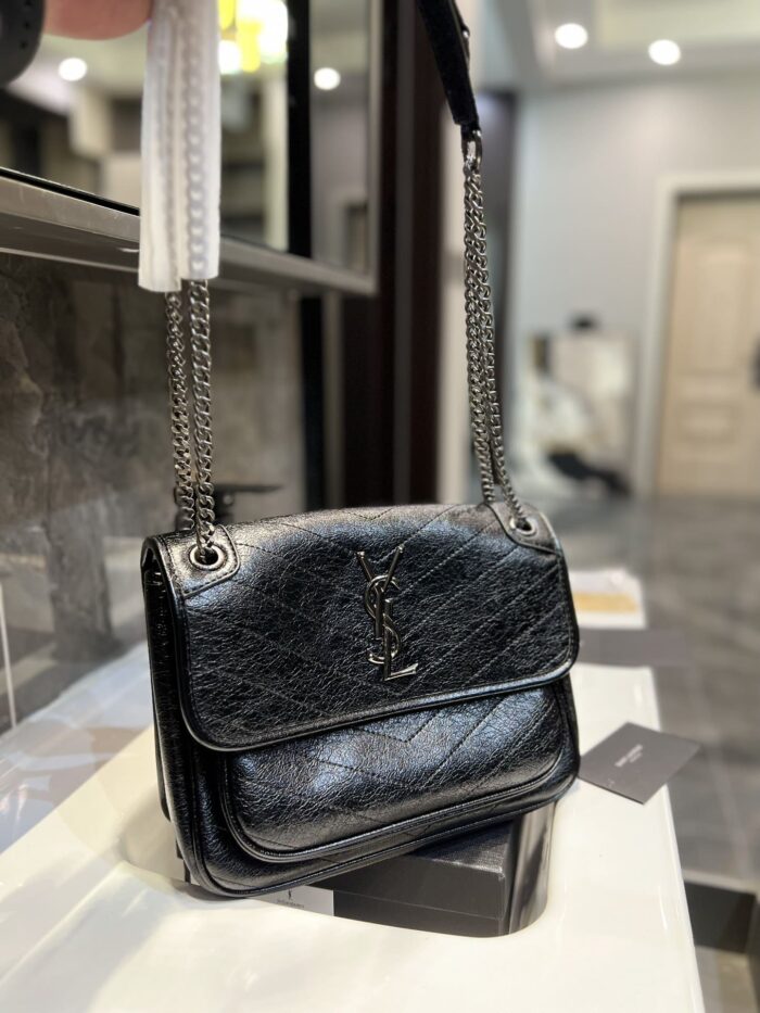 Alternative view of SAINT LAURENT NIKI MEDIUM IN VINTAGE LEATHER BLACK WITH SILVER HARDWARE 28CM