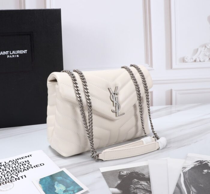 Alternative view of SAINT LAURENT LOULOU SMALL CHAIN BAG IN MATELASSÉ Y LEATHER WHITE SILVER 23CM 494699DV7269207