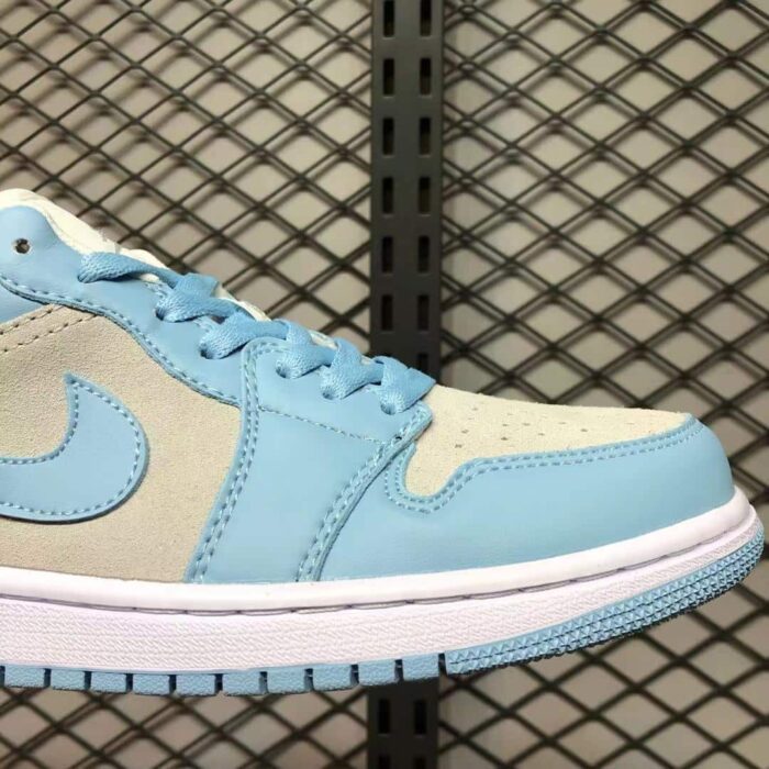 Alternative view of AJ 1 LOW UNIVERSITY BLUE DC0774-050