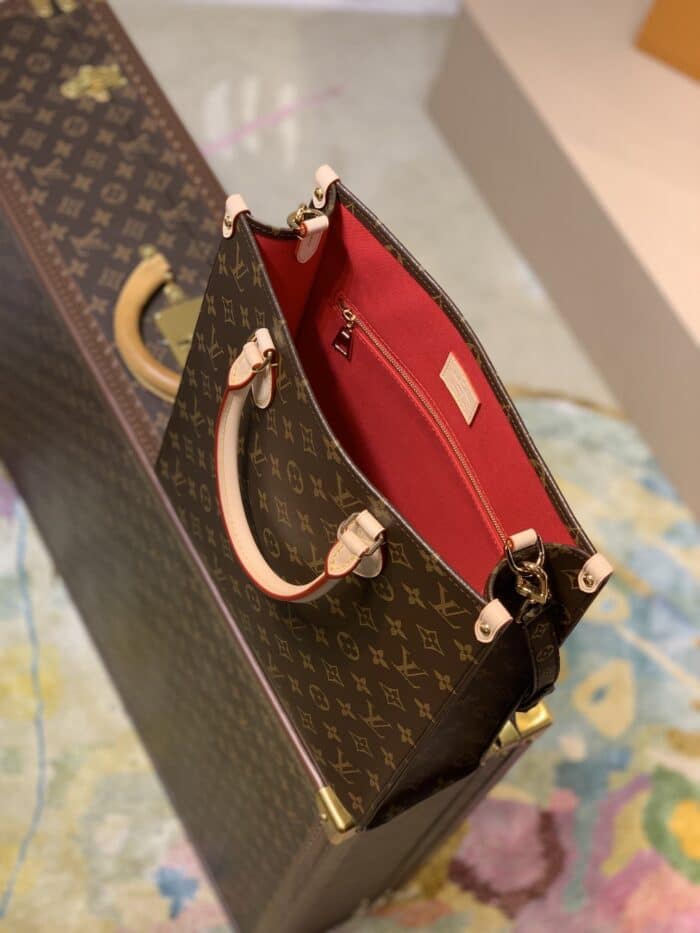 Alternative view of LOUIS VUITTON SAC PLAT PM 32CM M45848