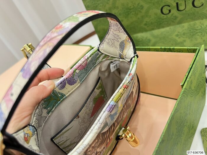 Alternative view of GUCCI TIGER JACKIE 1961 SMALL OFF WHITE LEATHER 636709 UTIAC 9270