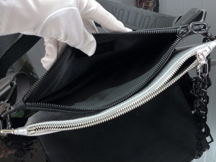 Alternative view of LOUIS VUITTON TRIO CARRY ON BAG M59682