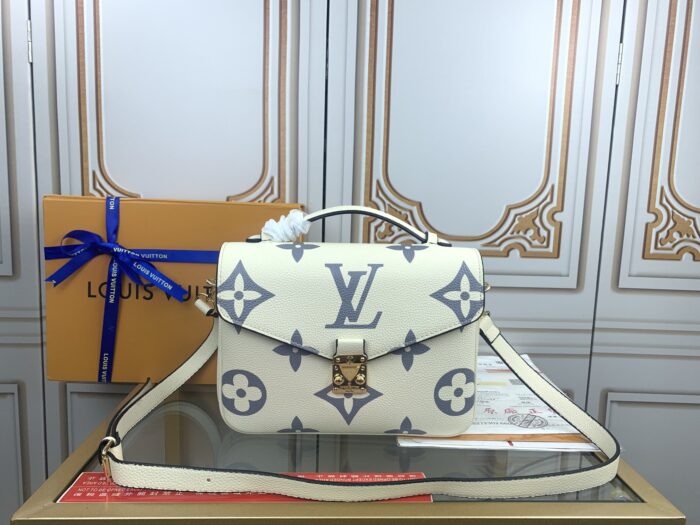 Alternative view of LOUIS VUITTON POCHETTE MÉTIS BEIGE 25CM