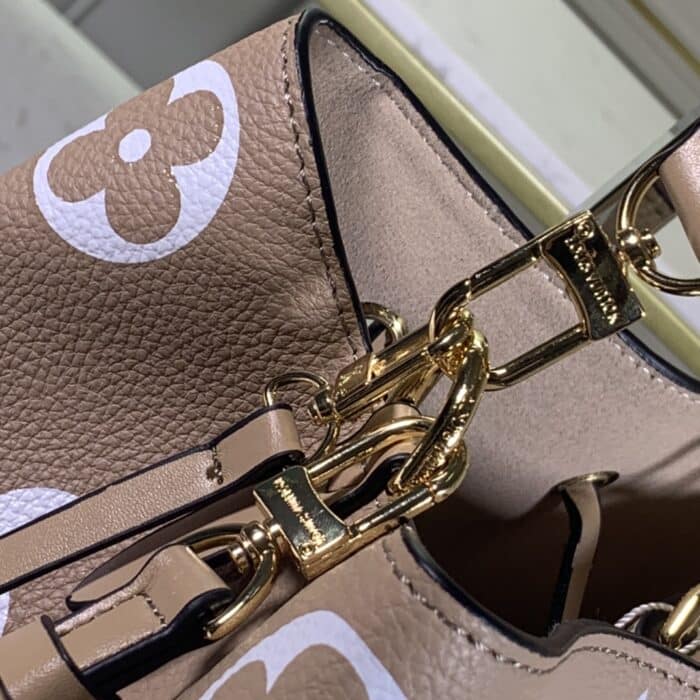 Alternative view of LOUIS VUITTON NÉONOÉ TOURTERELLE GRAY M45555