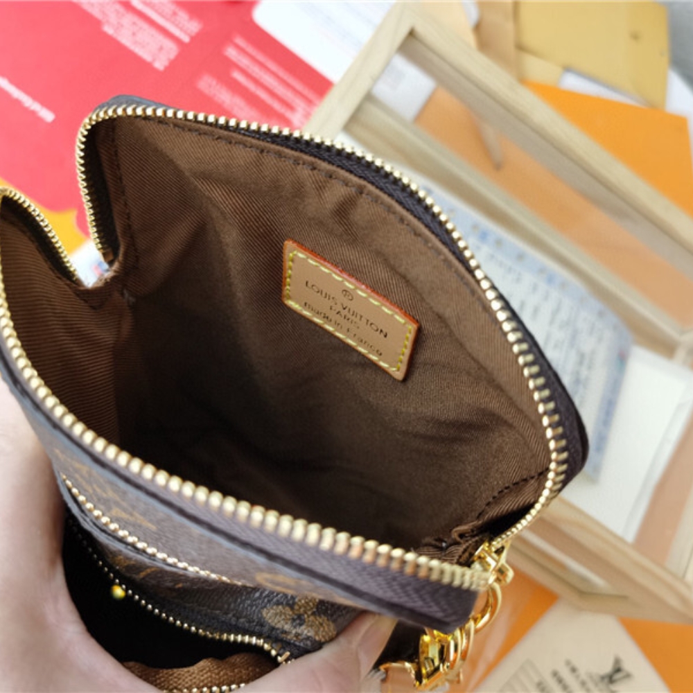 Louis Vuitton Utility Phone Pocket 19Cm M80746 - Image 8