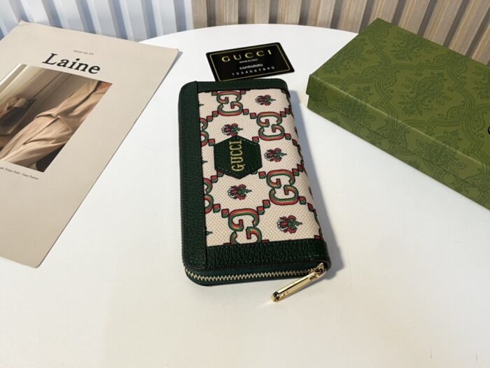 Alternative view of GUCCI ZIPPER AROUND LONG WALLET GREEN AND BEIGE 19CM