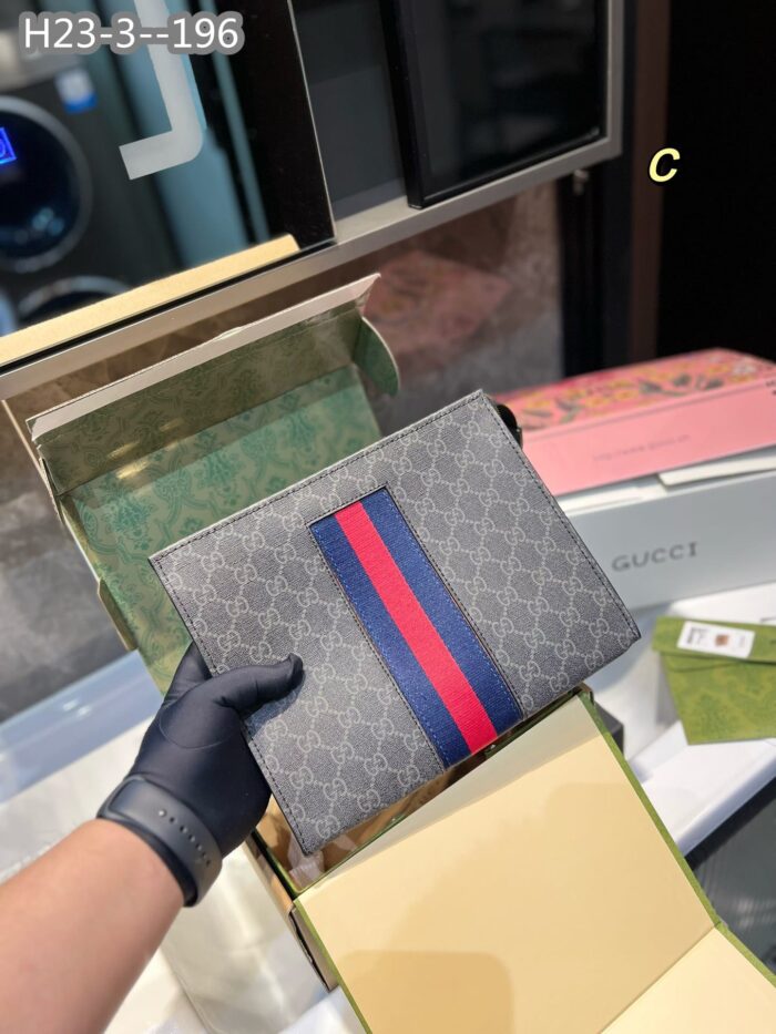 Alternative view of GUCCI GG BLACK POUCH 25CM 475316 KHN4C 1095