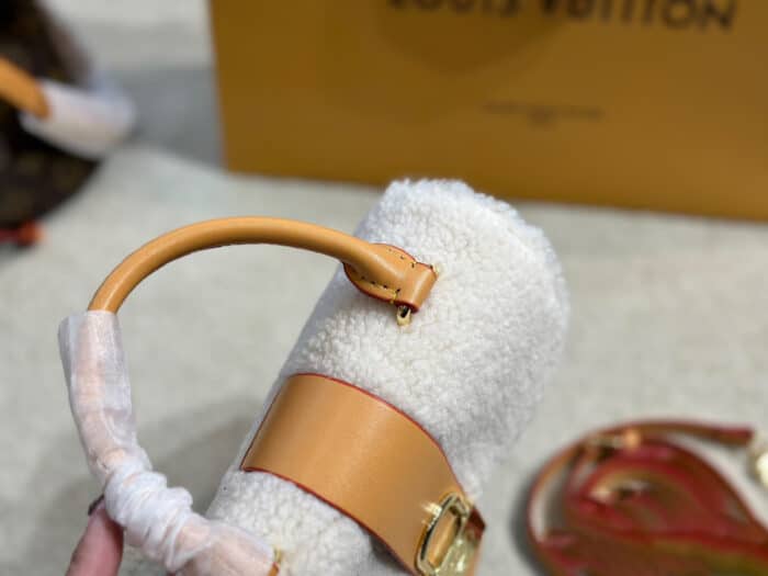 Alternative view of LOUIS VUITTON LOCKY BB MONOGRAM CANVAS M46318