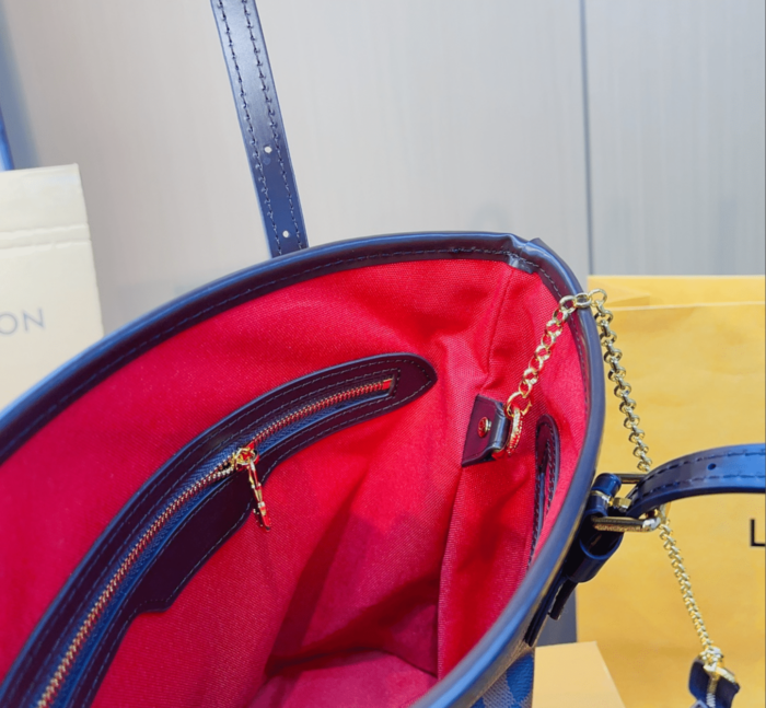 Alternative view of LOUIS VUITTON DAMIER MARAIS BUCKET TOTE BAG NAVY BLUE AND BROWN 26CM N42240