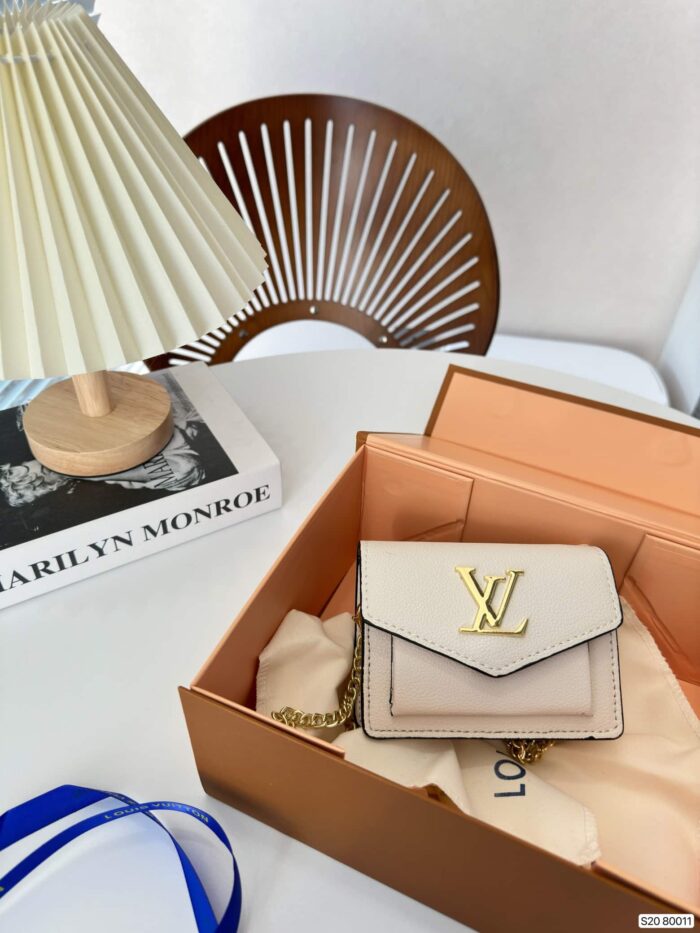 Alternative view of LOUIS VUITTON MINI MYLOCKME CHAIN POCHETTE IN CREAM COLOR 13CM M69183