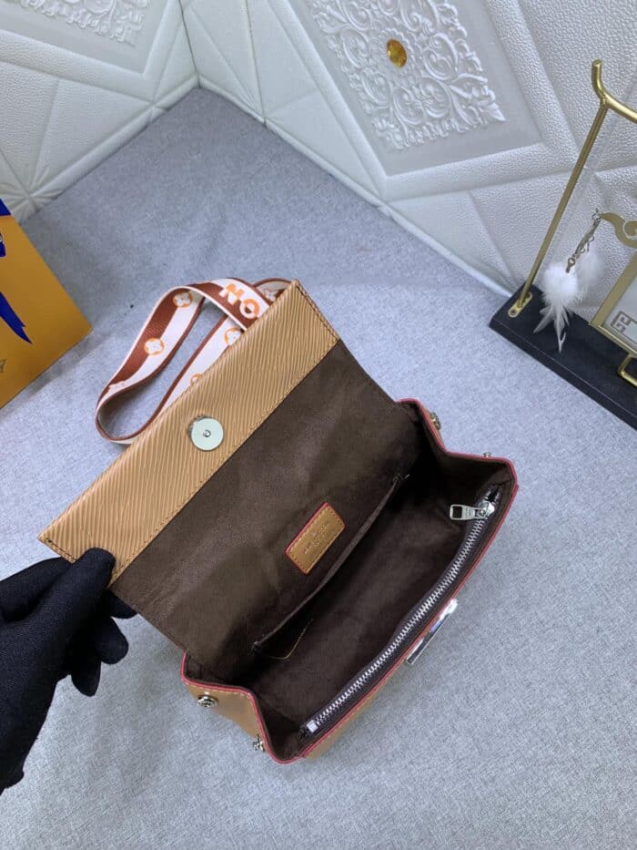 Alternative view of LOUIS VUITTON CLUNY MINI BROWN 20CM M58931
