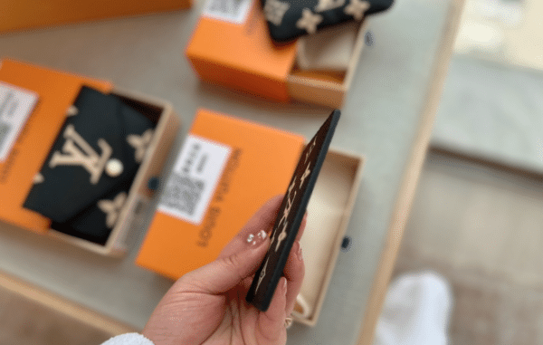 Alternative view of LOUIS VUITTON CARD HOLDER BLACK AND BEIGE MONOGRAM 11CM M81022